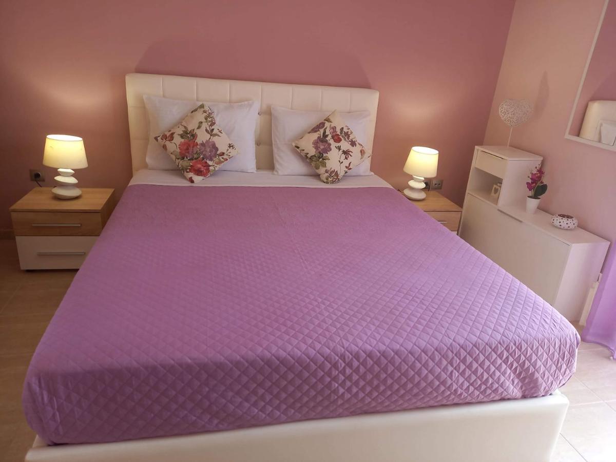 Peaceful House Near Airport Villa Pikérmion Екстериор снимка