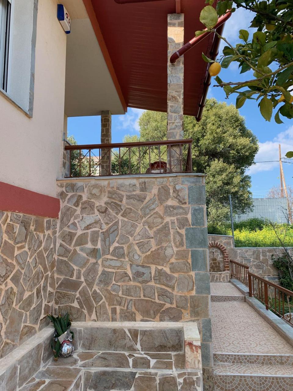 Peaceful House Near Airport Villa Pikérmion Екстериор снимка