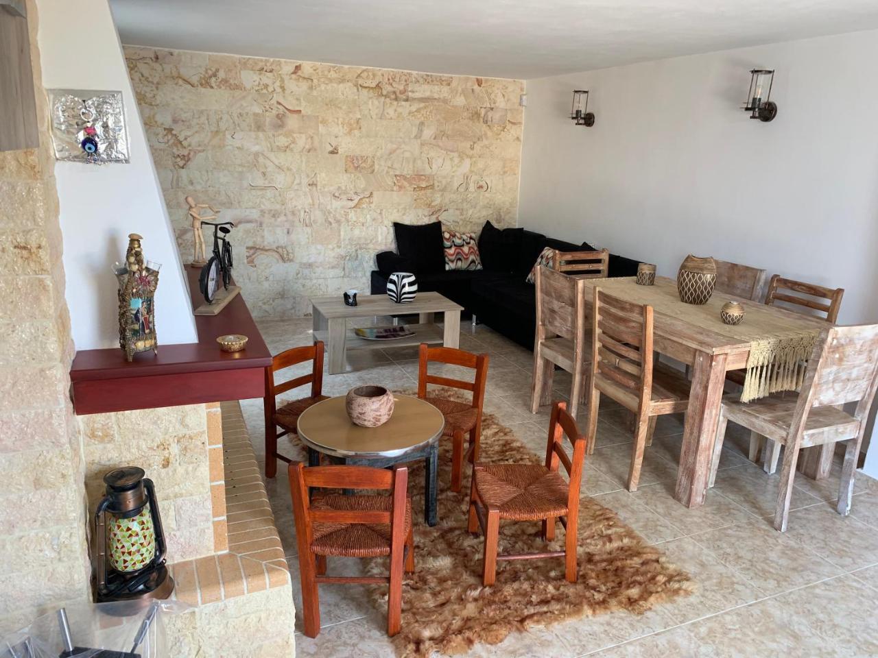 Peaceful House Near Airport Villa Pikérmion Екстериор снимка