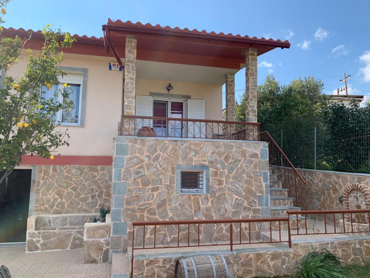 Peaceful House Near Airport Villa Pikérmion Екстериор снимка