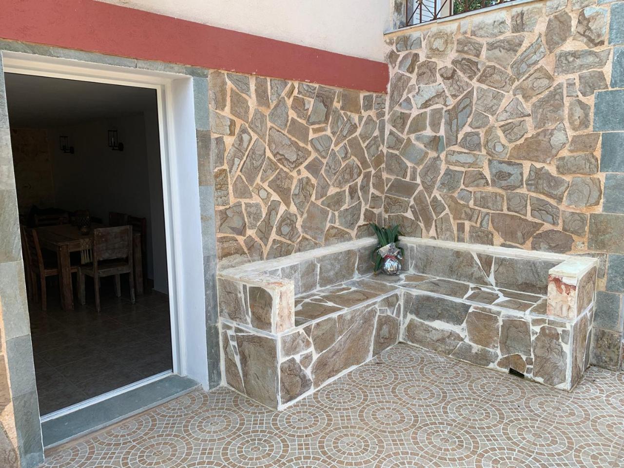 Peaceful House Near Airport Villa Pikérmion Екстериор снимка